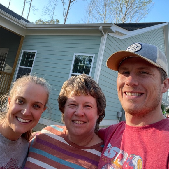 Meet your Posher, Karen - Picture 2 of 2